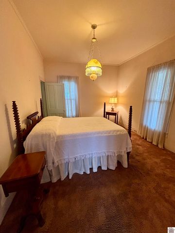 408 W Bellville, Marion, KY 42064