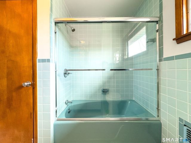 84 Everitt Street, Waterbury, CT 06704