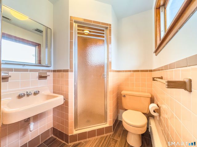 84 Everitt Street, Waterbury, CT 06704