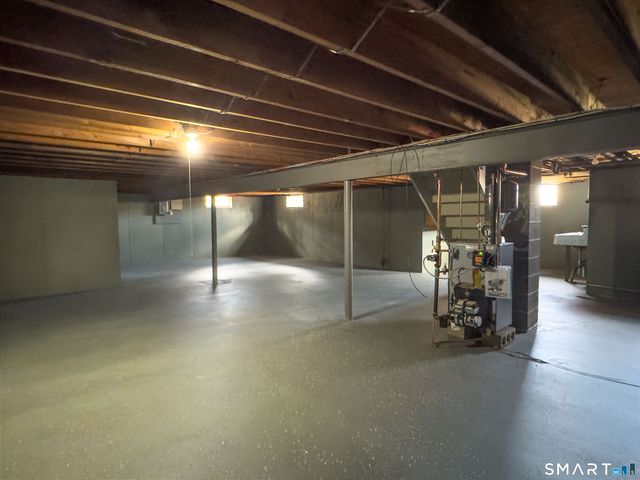 84 Everitt Street, Waterbury, CT 06704