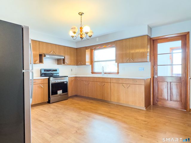 84 Everitt Street, Waterbury, CT 06704