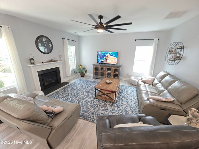 315 Neuse Drive, Holly Ridge, NC 28445