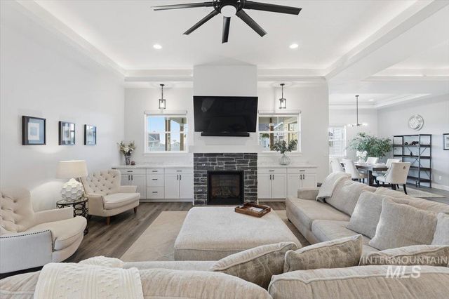 24785 Sienna Glenn St., Middleton, ID 83644