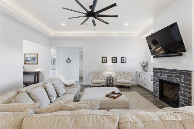 24785 Sienna Glenn St., Middleton, ID 83644