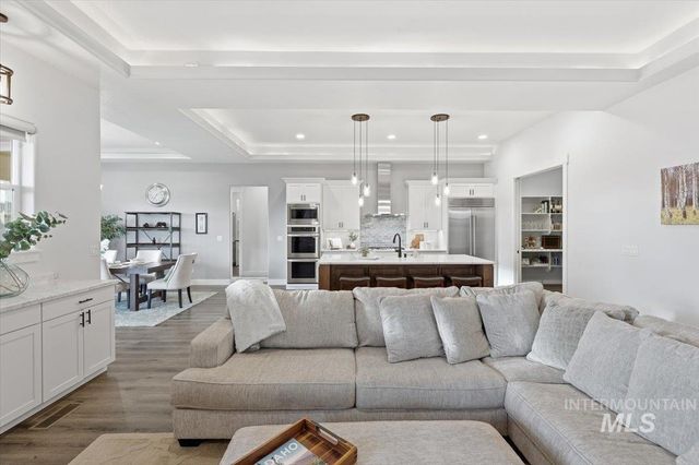 24785 Sienna Glenn St., Middleton, ID 83644