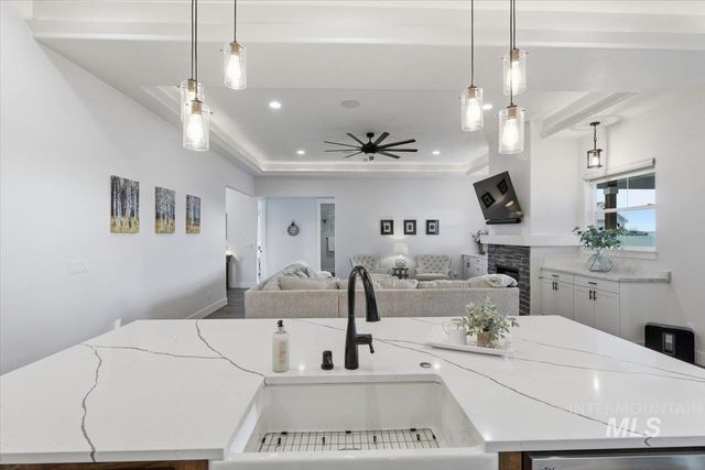 24785 Sienna Glenn St., Middleton, ID 83644