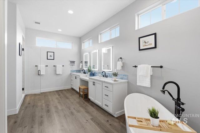 24785 Sienna Glenn St., Middleton, ID 83644