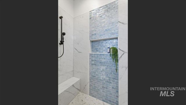 24785 Sienna Glenn St., Middleton, ID 83644