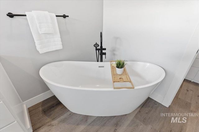 24785 Sienna Glenn St., Middleton, ID 83644