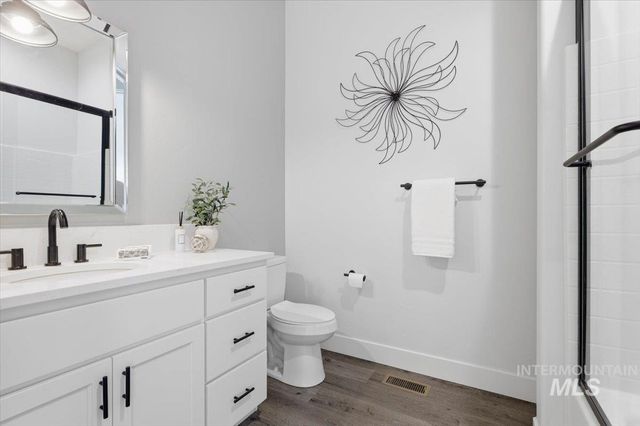 24785 Sienna Glenn St., Middleton, ID 83644