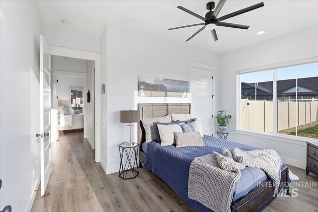 24785 Sienna Glenn St., Middleton, ID 83644