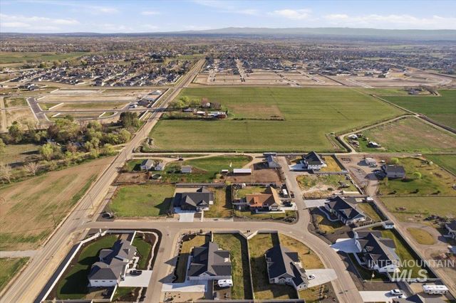 24785 Sienna Glenn St., Middleton, ID 83644