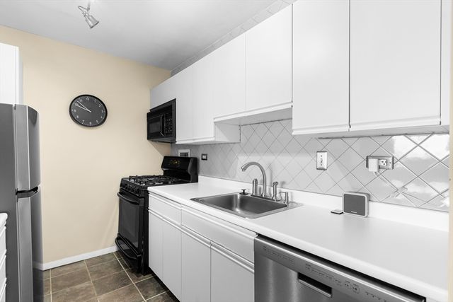 8 Whittier 18A, Boston, MA 02114