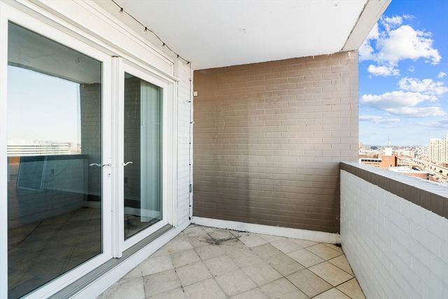 8 Whittier 18A, Boston, MA 02114