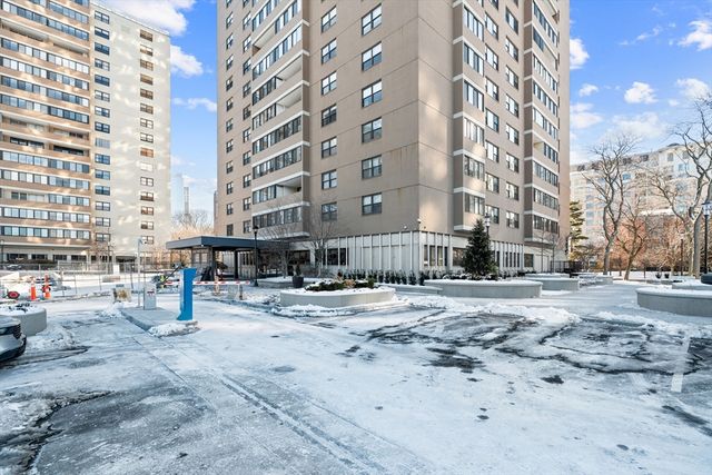8 Whittier 18A, Boston, MA 02114