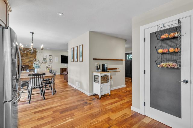 12071 Alta Sierra Dr, Grass Valley, CA 95949