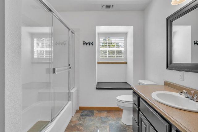 12071 Alta Sierra Dr, Grass Valley, CA 95949