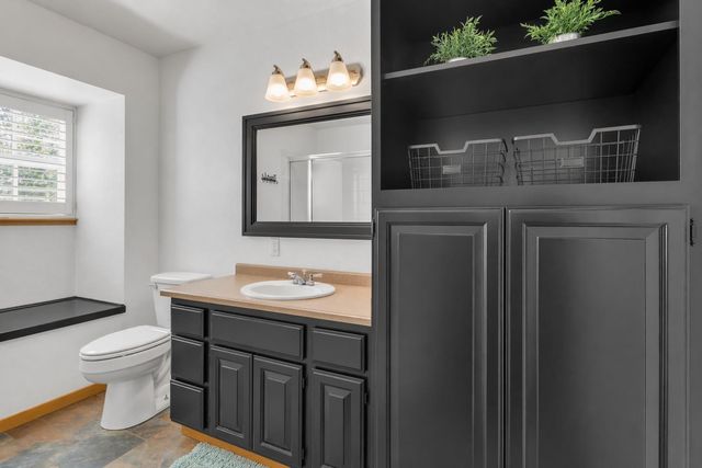 12071 Alta Sierra Dr, Grass Valley, CA 95949