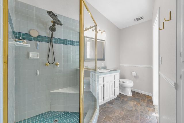 12071 Alta Sierra Dr, Grass Valley, CA 95949