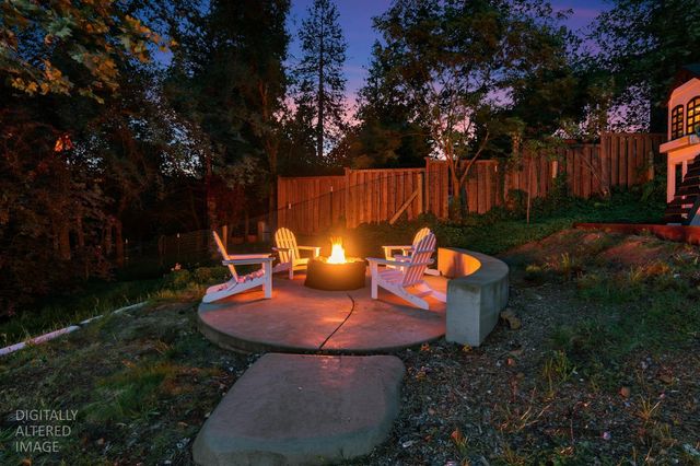 12071 Alta Sierra Dr, Grass Valley, CA 95949