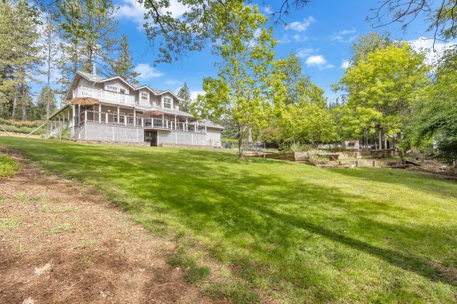 12071 Alta Sierra Dr, Grass Valley, CA 95949