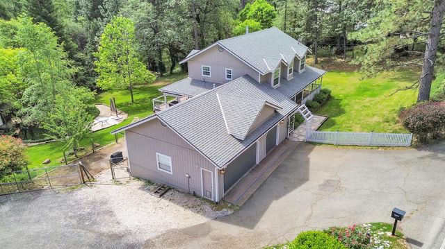 12071 Alta Sierra Dr, Grass Valley, CA 95949