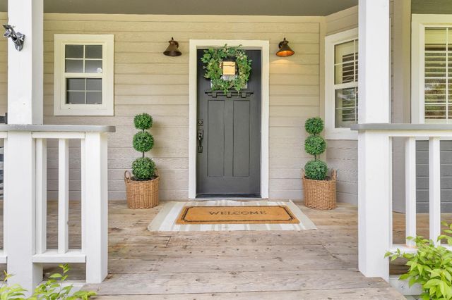 12071 Alta Sierra Dr, Grass Valley, CA 95949