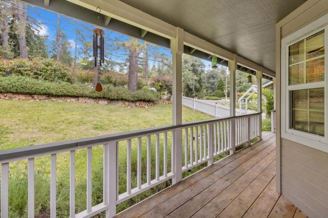 12071 Alta Sierra Dr, Grass Valley, CA 95949
