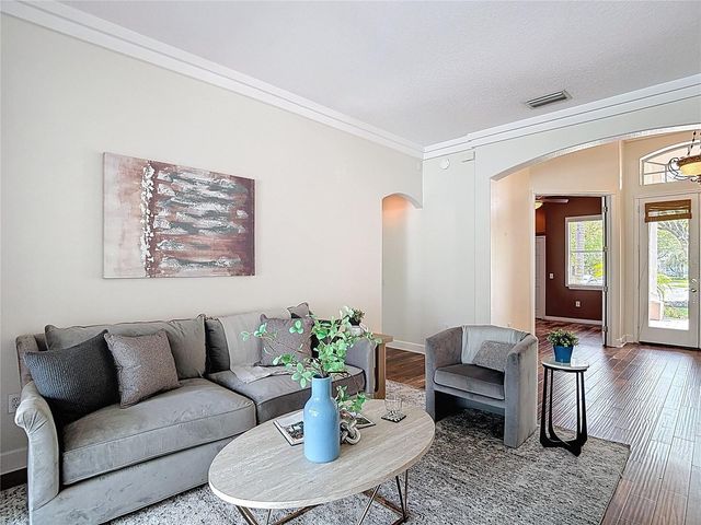 5106 ASHCREST COURT, Tampa, FL 33647