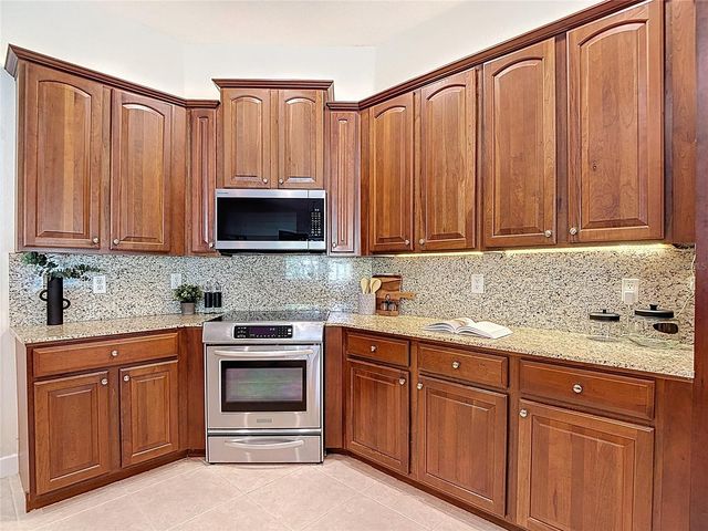 5106 ASHCREST COURT, Tampa, FL 33647