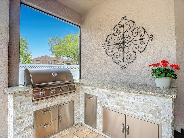 5106 ASHCREST COURT, Tampa, FL 33647