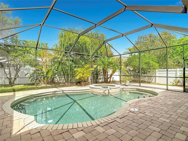 5106 ASHCREST COURT, Tampa, FL 33647