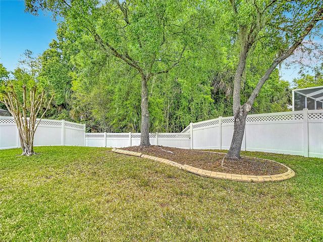 5106 ASHCREST COURT, Tampa, FL 33647