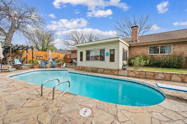 2125 Shady Brook Drive, Bedford, TX 76021