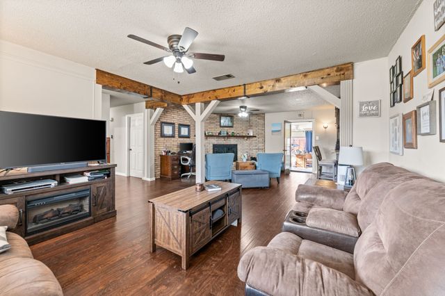 2125 Shady Brook Drive, Bedford, TX 76021