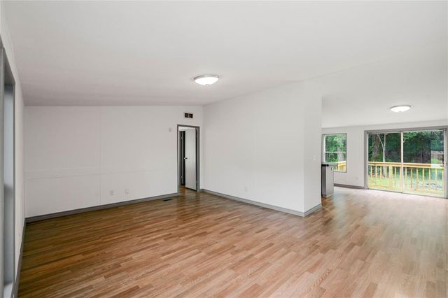 16327 Lone Star, Conroe, TX 77302