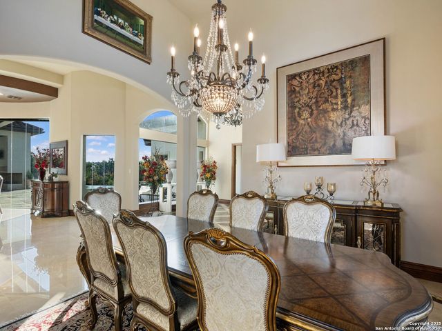 131 CHAMPIONS BEND, San Antonio, TX 78258