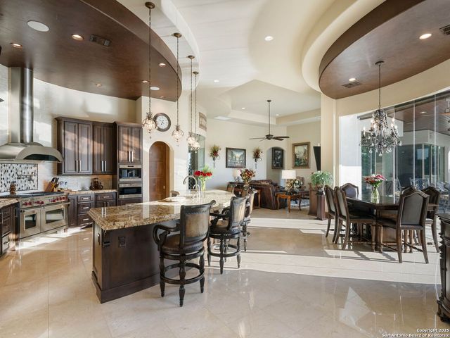 131 CHAMPIONS BEND, San Antonio, TX 78258