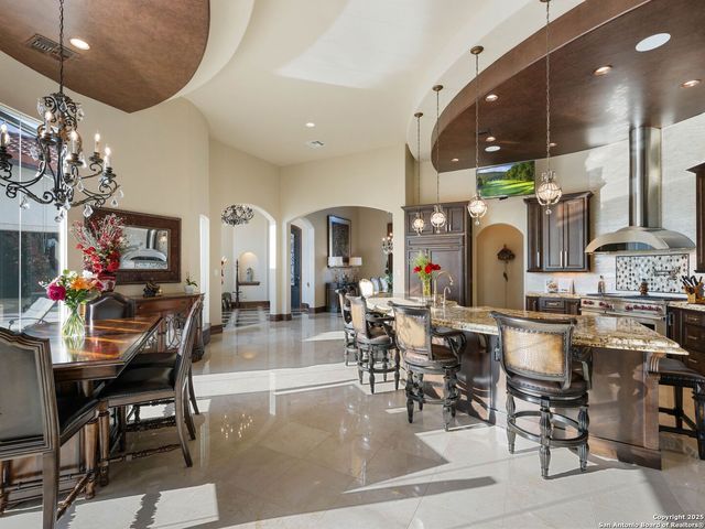 131 CHAMPIONS BEND, San Antonio, TX 78258