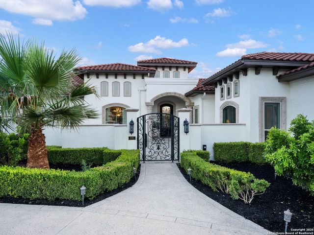 131 CHAMPIONS BEND, San Antonio, TX 78258