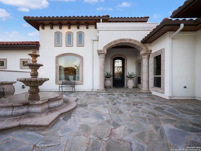 131 CHAMPIONS BEND, San Antonio, TX 78258