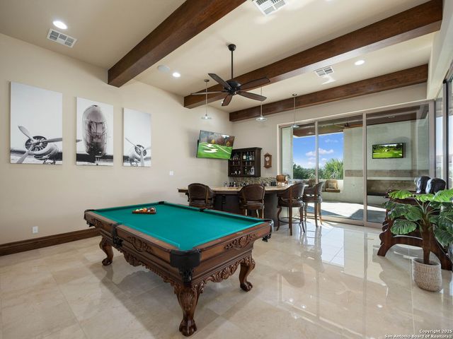 131 CHAMPIONS BEND, San Antonio, TX 78258