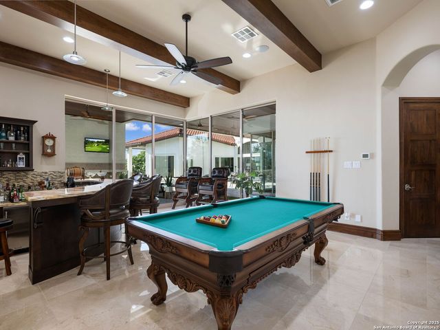 131 CHAMPIONS BEND, San Antonio, TX 78258