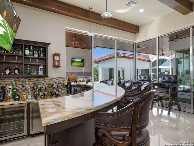 131 CHAMPIONS BEND, San Antonio, TX 78258