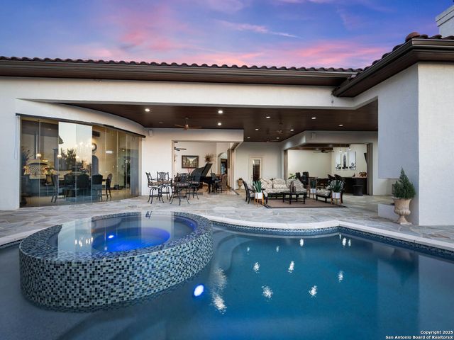 131 CHAMPIONS BEND, San Antonio, TX 78258