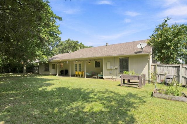 2753 E Copper Oaks Place, Fayetteville, AR 72703