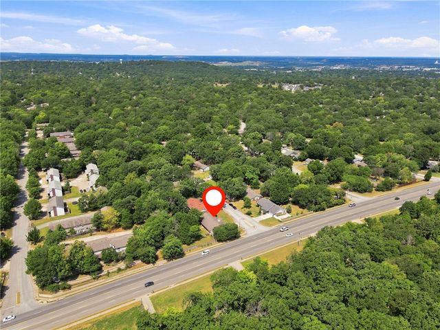 2753 E Copper Oaks Place, Fayetteville, AR 72703