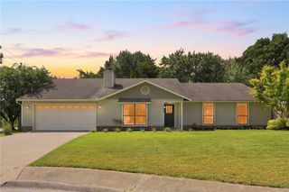 2753 E Copper Oaks Place, Fayetteville, AR 72703