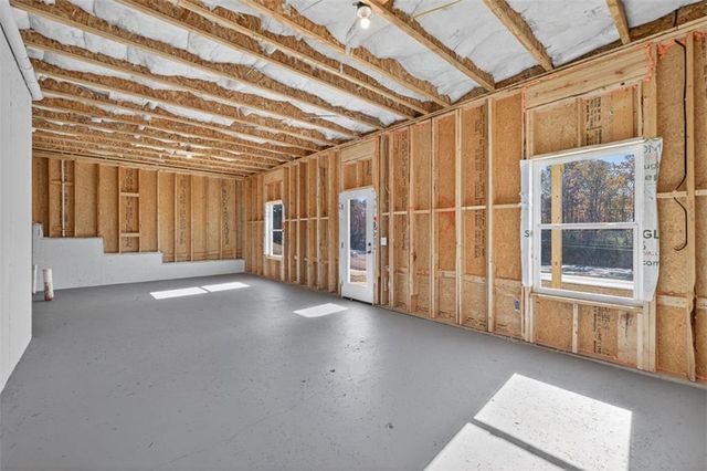 852 Kensington Street, Kingston, GA 30145