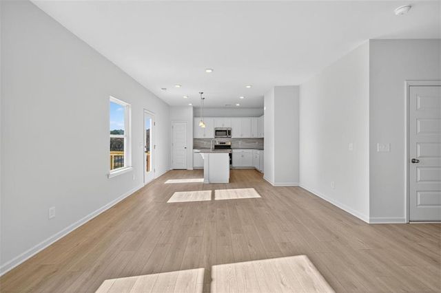 852 Kensington Street, Kingston, GA 30145